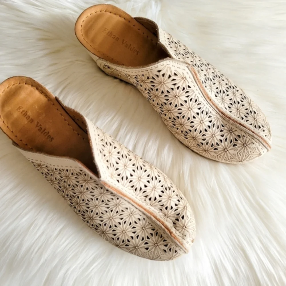 Ethan Valdes ANASTASIA - Picture 3 of 9